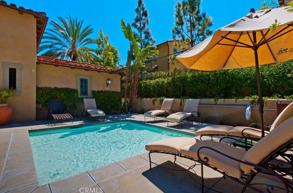 60 Pathstone, Irvine CA  92603-0171 exterior