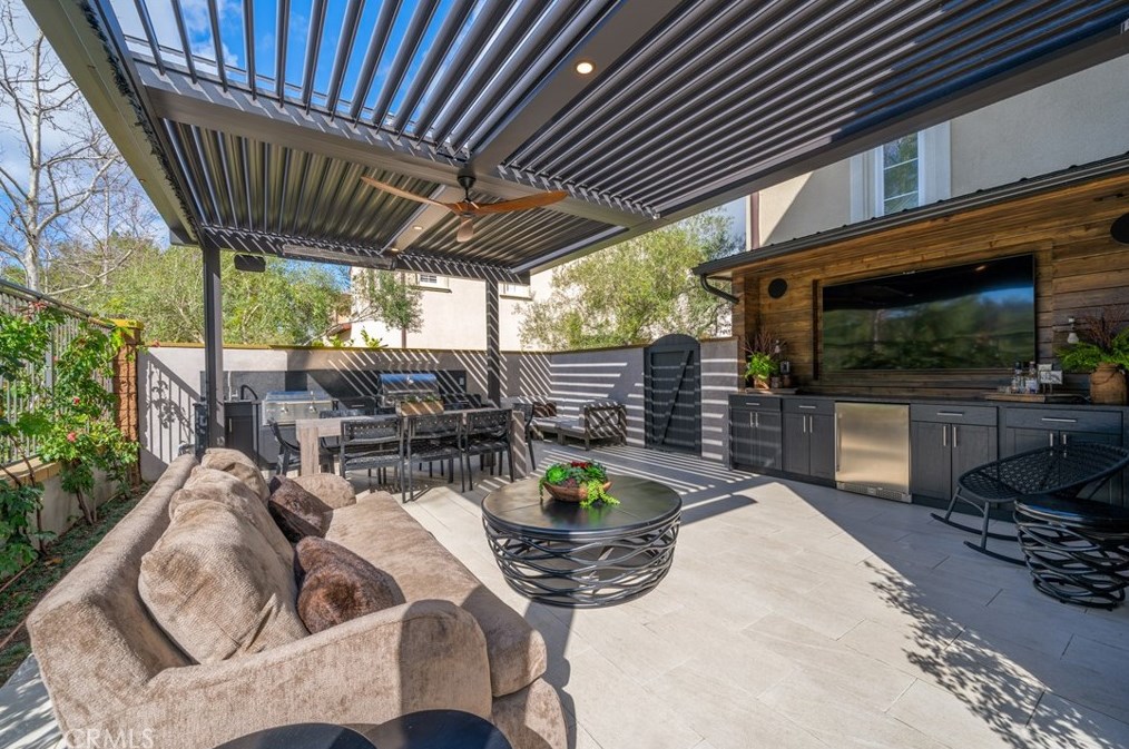 60 Pathstone, Irvine CA  92603-0171 exterior