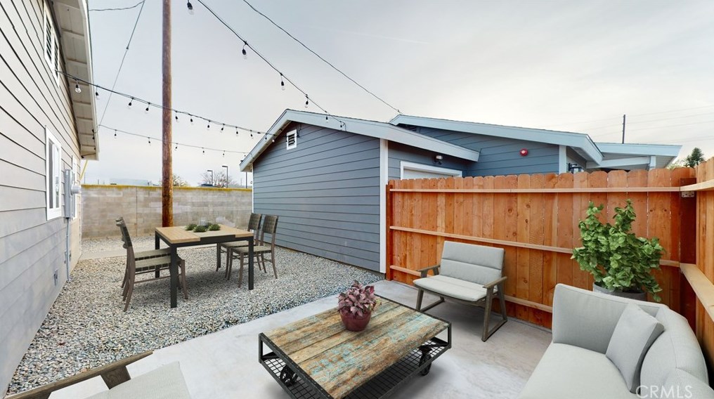 2168 Placentia Ave, Costa Mesa, CA 92627