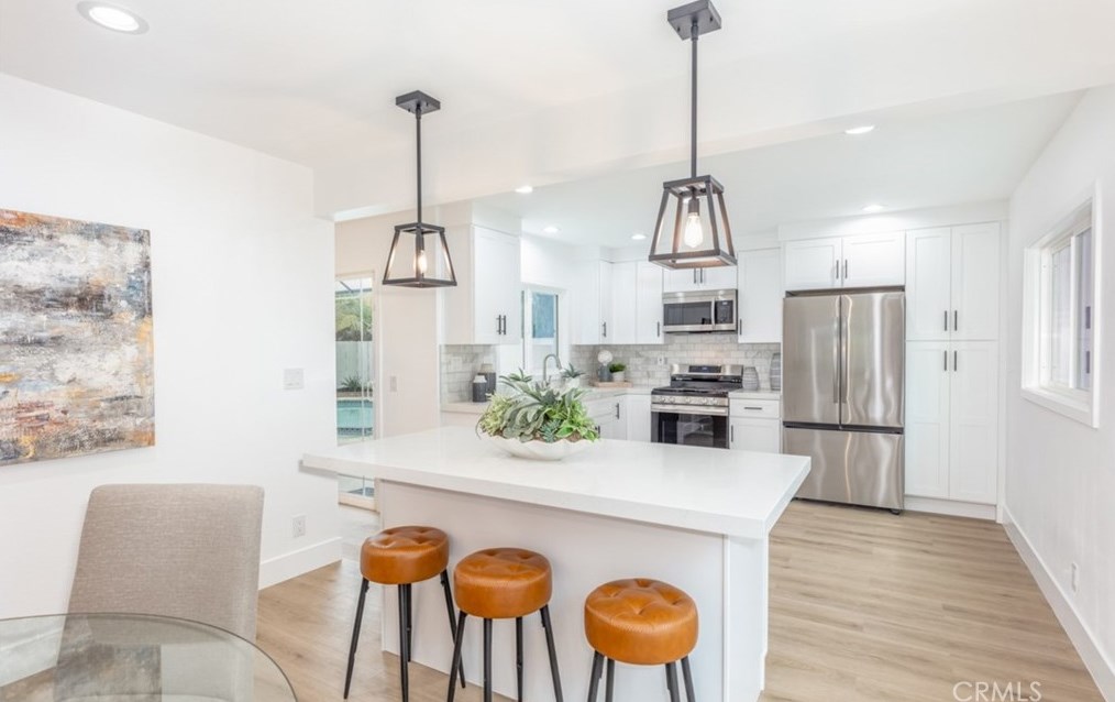 1586 Elm Ave, Anaheim CA  92802-1348 exterior