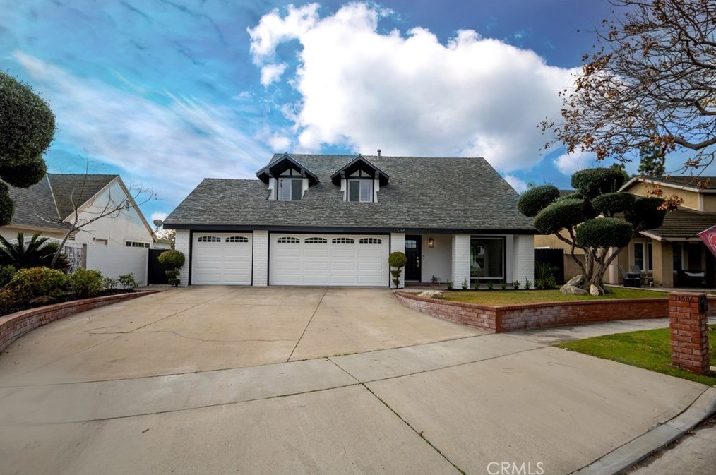 1586 Elm Ave, Anaheim CA  92802-1348 exterior