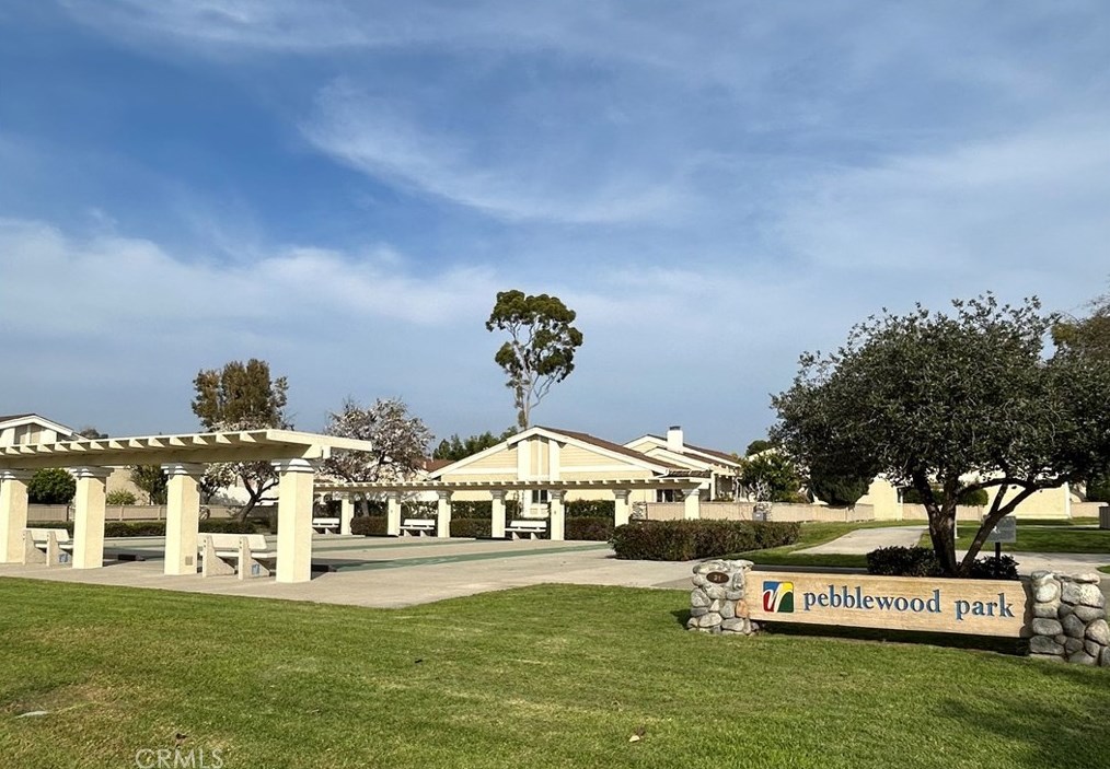 19 Park Vis, Irvine CA  92604-3663 exterior