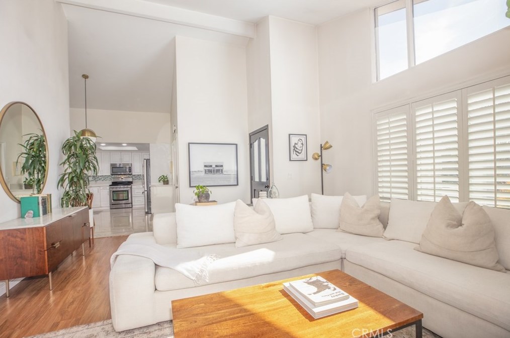 3334 Maryland Cir, Costa Mesa, CA 92626-2020