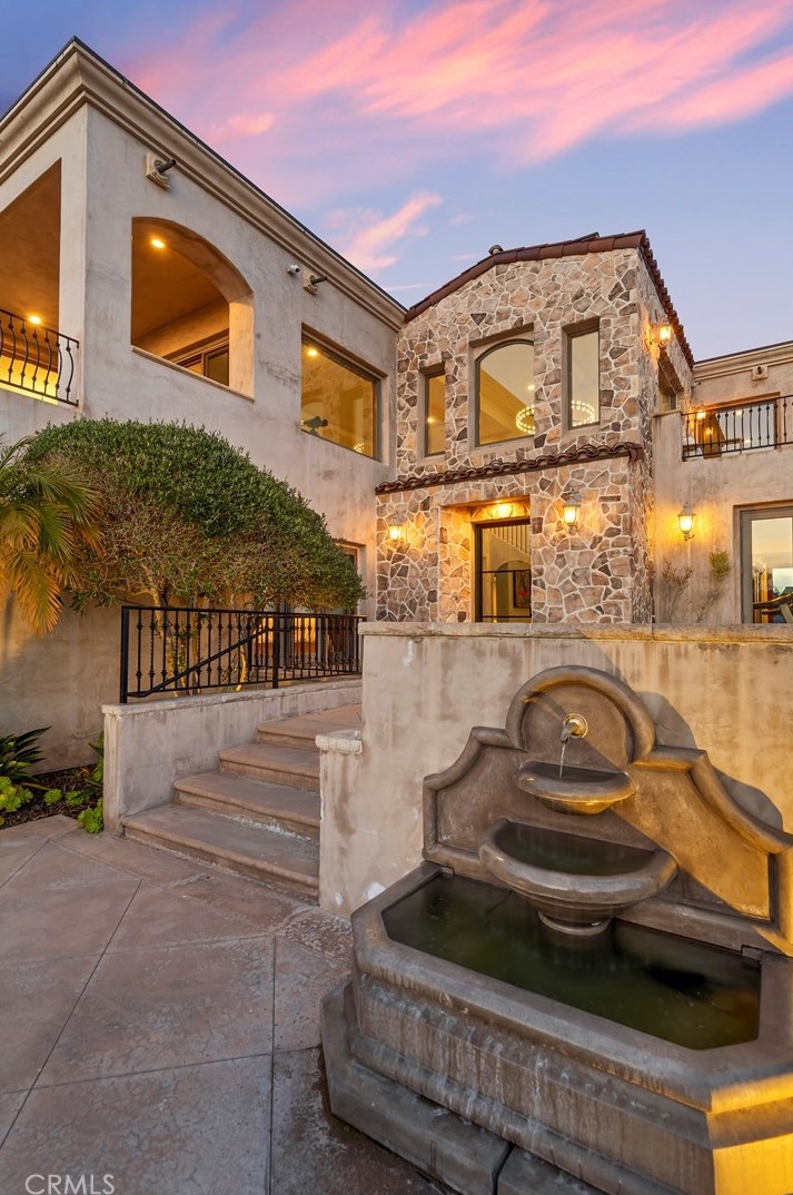 740 Bolsana Dr, Laguna Beach, CA 92651