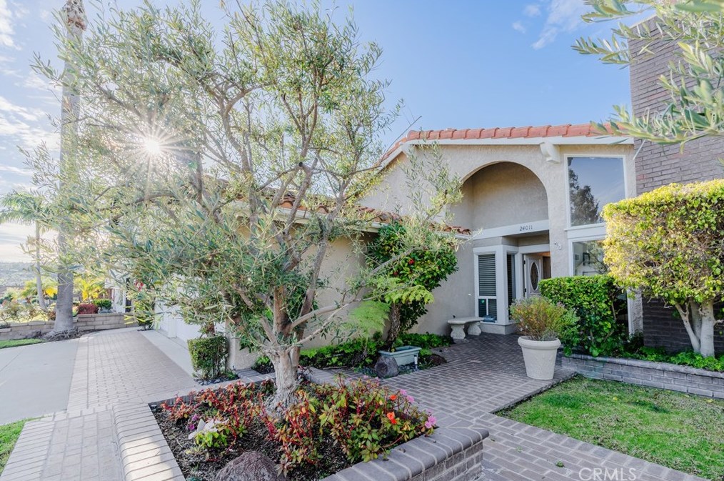 24011 Goldeneye Dr, Laguna Beach, CA 92677