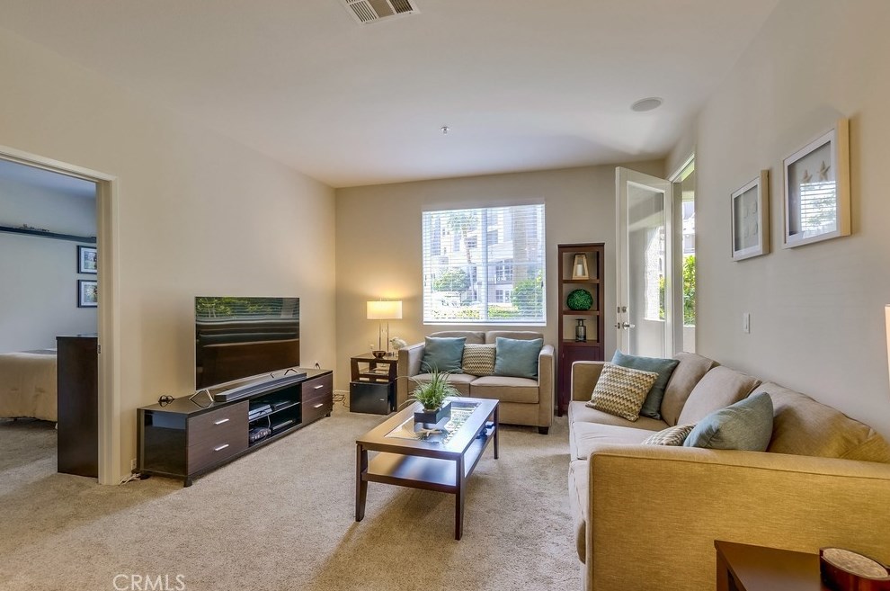 1172 Scholarship, Irvine CA  92612-5682 exterior