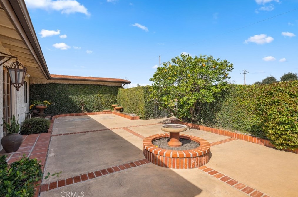 1593 Minorca Dr, Costa Mesa, CA 92626-4806