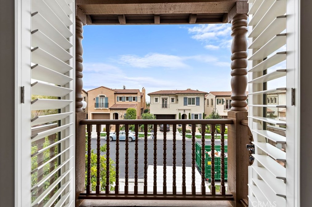 117 Long Fence, Irvine CA  92602-1807 exterior