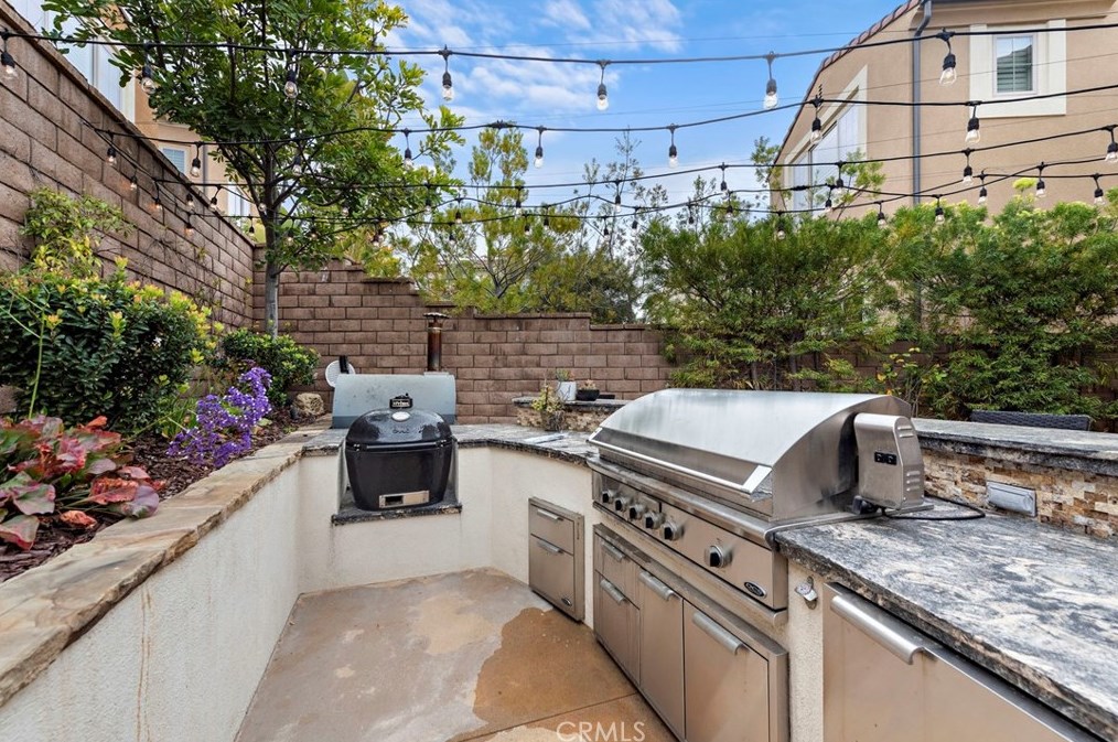 117 Long Fence, Irvine CA  92602-1807 exterior