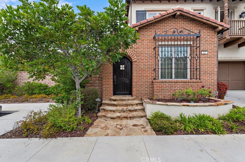 117 Long Fence, Irvine CA  92602-1807 exterior