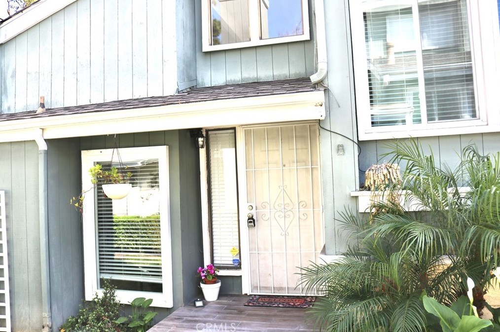 902 Hollow Brook Ln #132, Costa Mesa, CA 92626