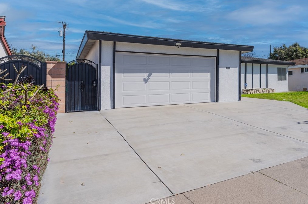 13322 Dorfsmith Dr, Westminster, CA 92683-2409