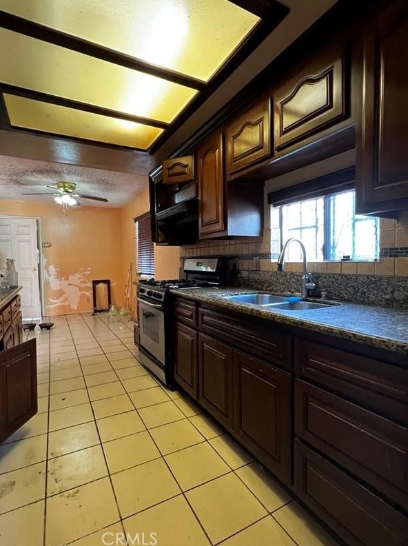 2022 112th St, Los Angeles, CA 90047-4742
