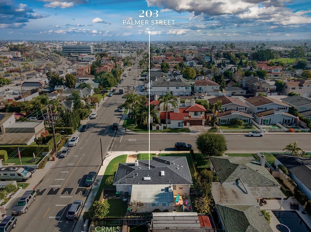 203 Palmer St, Costa Mesa, CA 92627