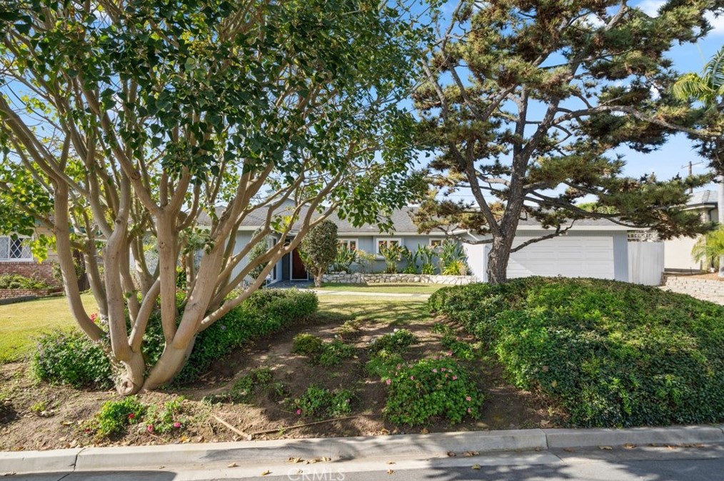 2501 Via Marina, Newport Beach, CA 92660-3633