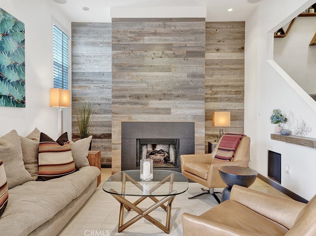 811 15th St, Newport Beach, CA 92663-5807