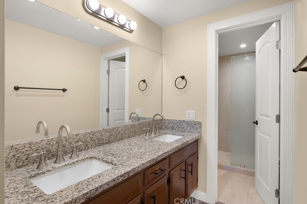 1 Tortoise Shell, Irvine CA  92604-1943 exterior