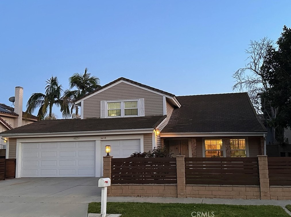 1418 Franzen Ave, Santa Ana, CA 92705-6925