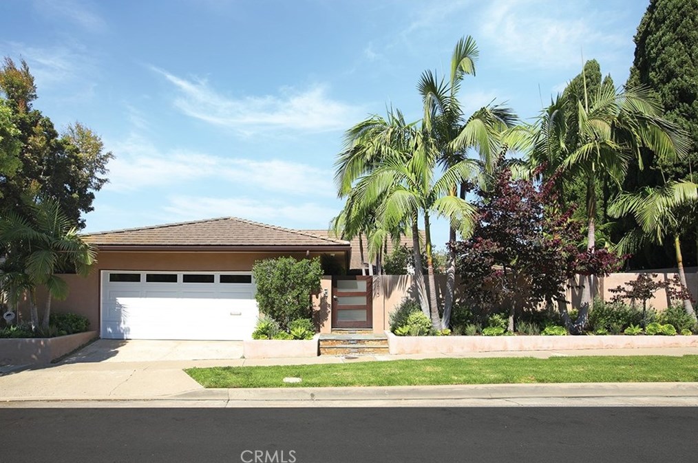 2215 Arbutus St, Newport Beach, CA 92660-4139