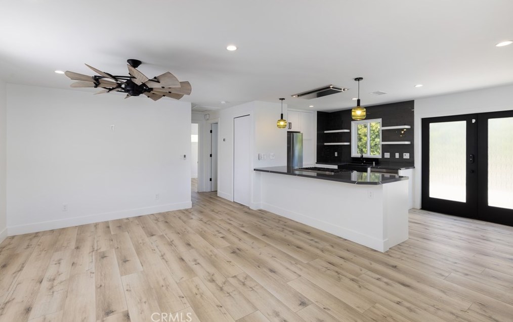 282 Camellia Ln, Costa Mesa, CA 92627