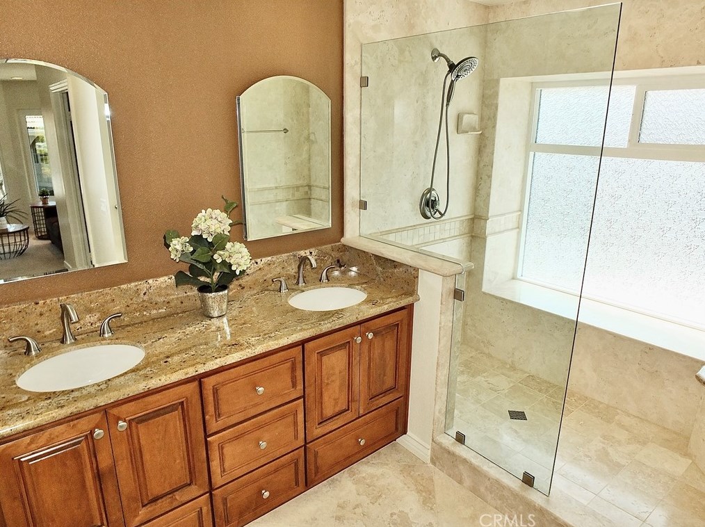 1619 Clear Creek Dr, Fullerton CA  92833-1437 exterior