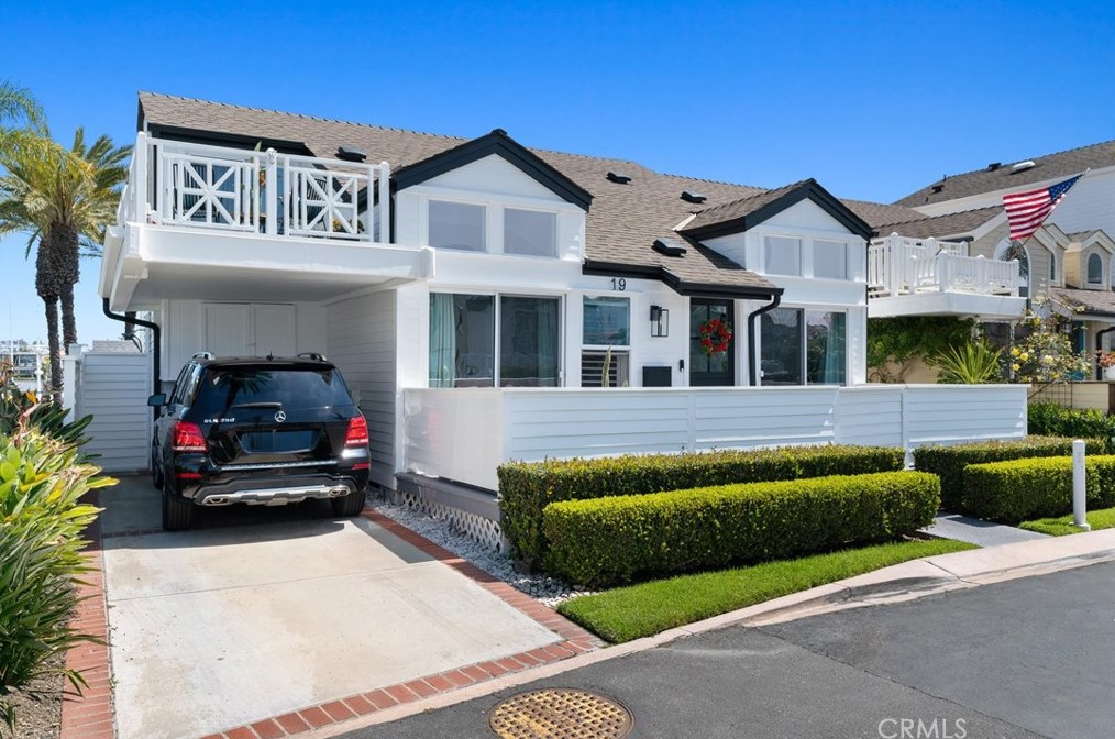 19 Beach Dr, Newport Beach, CA 92663