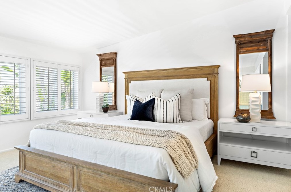 15201 Touraine Way, Irvine CA  92604-3149 exterior