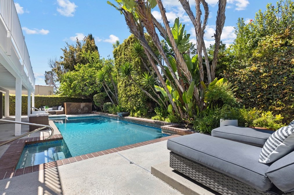 15201 Touraine Way, Irvine CA  92604-3149 exterior