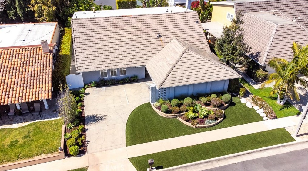 15201 Touraine Way, Irvine CA  92604-3149 exterior