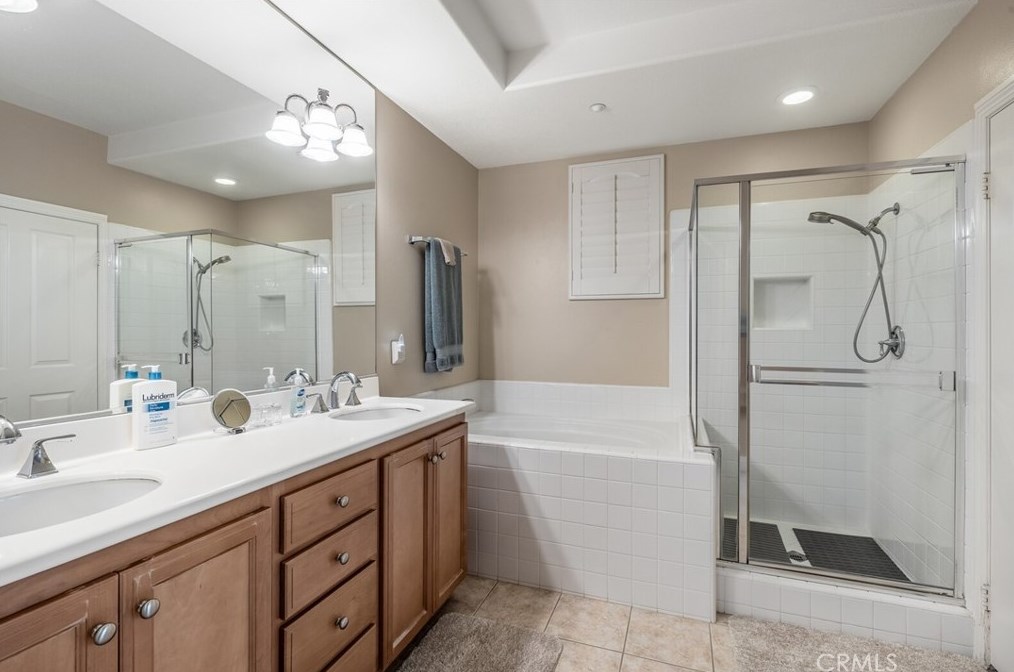 63 Olivehurst, Irvine CA  92602-0936 exterior