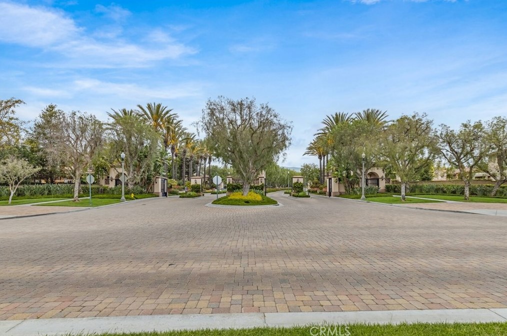 63 Olivehurst, Irvine CA  92602-0936 exterior