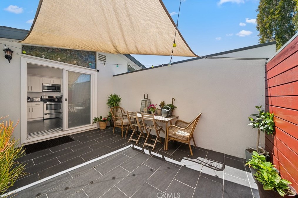 416 Bolero Way, Newport Beach CA  92663-3602 exterior