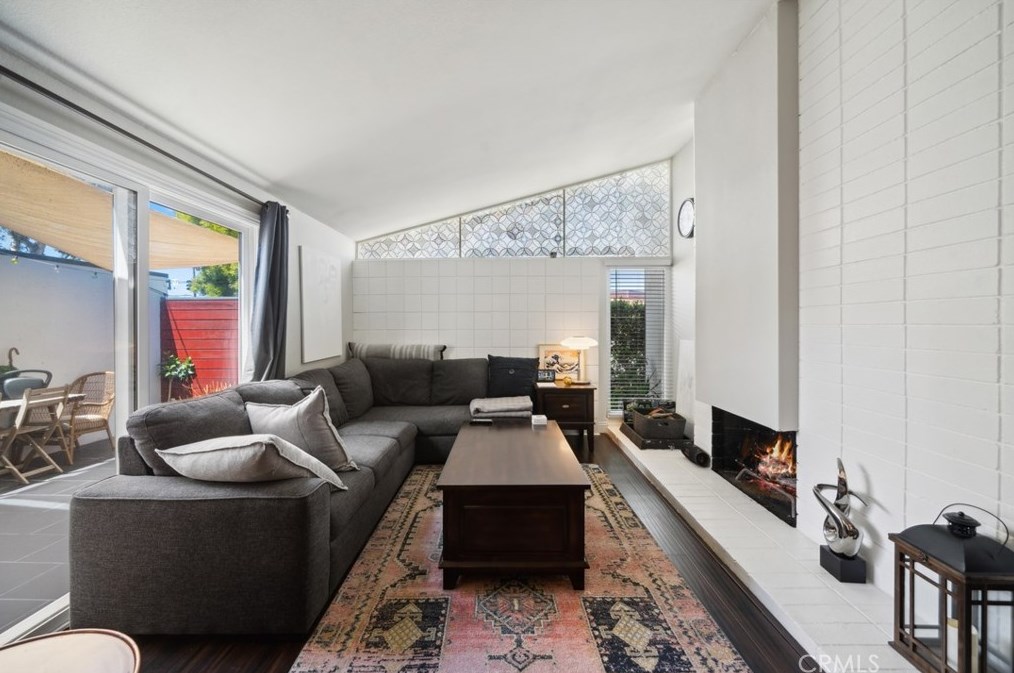 416 Bolero Way, Newport Beach CA  92663-3602 exterior