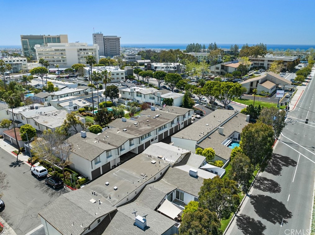 416 Bolero Way, Newport Beach CA  92663-3602 exterior