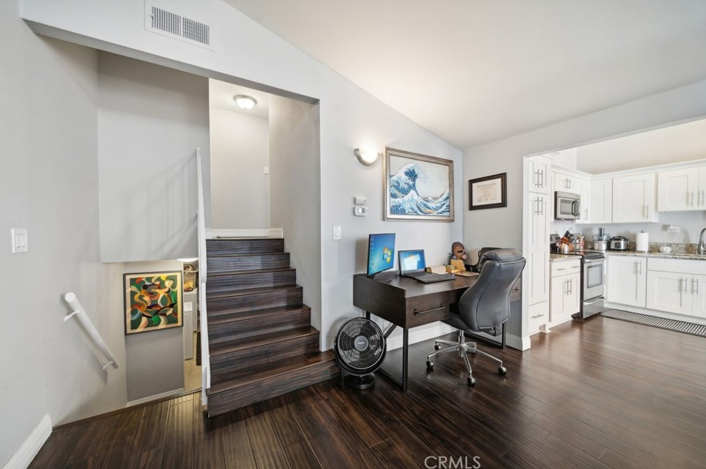 416 Bolero Way, Newport Beach CA  92663-3602 exterior