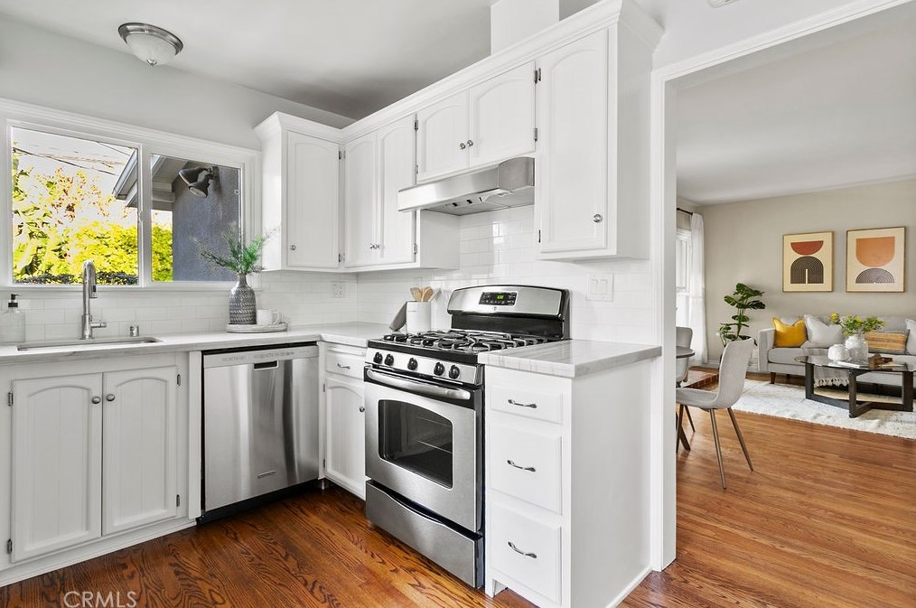3532 Senasac Ave, Long Beach, CA 90808-2846