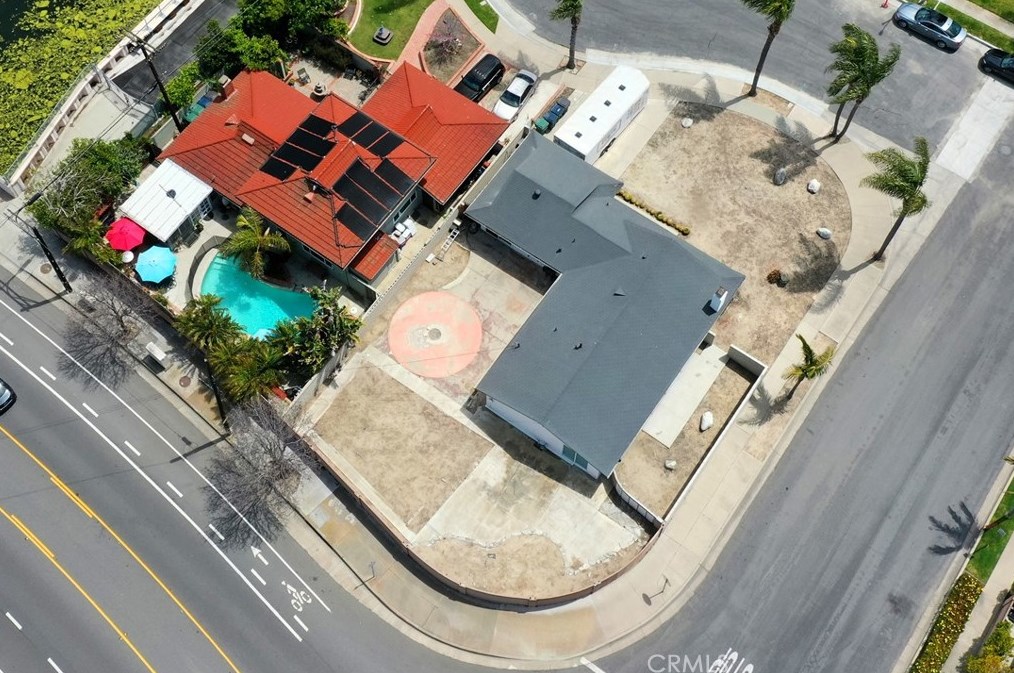 8051 Driftwood Dr., Huntington Beach, CA 92646