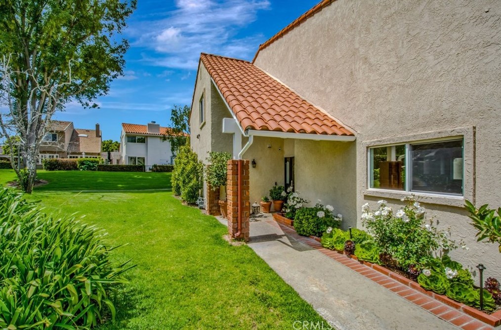 2623 Raqueta, Newport Beach, CA 92660-3510
