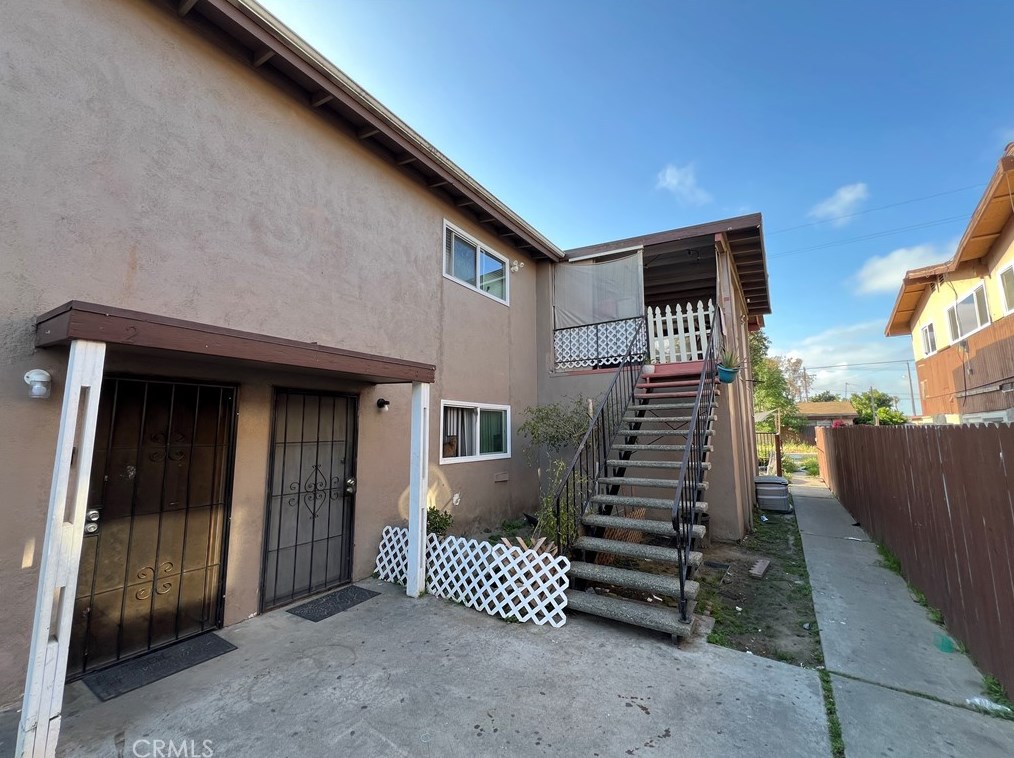 2158 Brownwood Ave, Anaheim CA  92801-5738 exterior