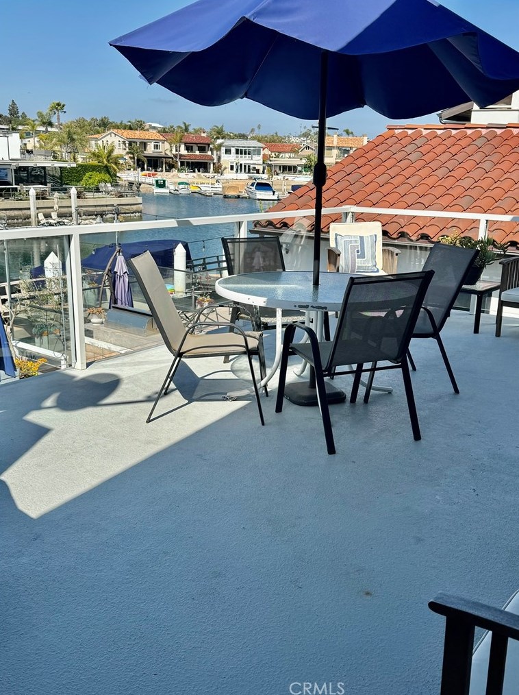 4006 Channel Pl, Newport Beach, CA 92663