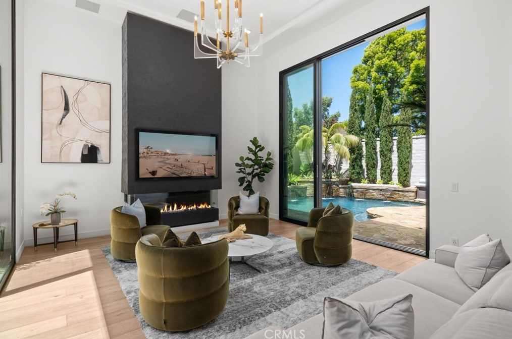 6 Jupiter Hills Dr, Newport Beach, CA 92660