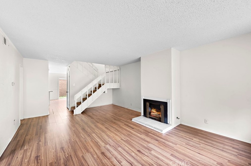 4 Moonrise Ct, Newport Beach, CA 92663-2103