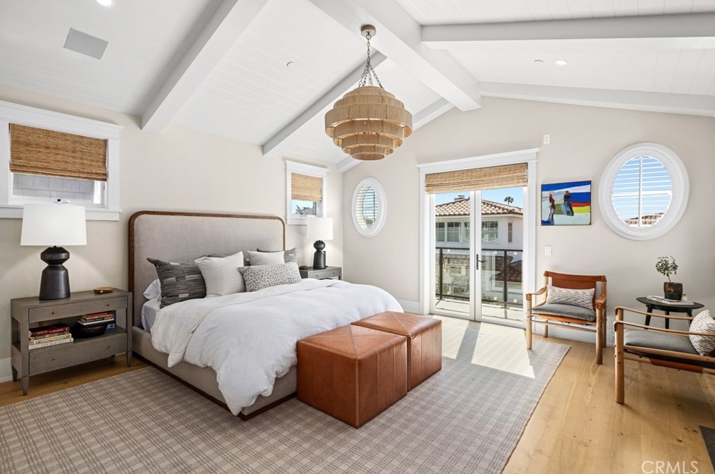 214 Via Mentone, Newport Beach CA  92663-4919 exterior