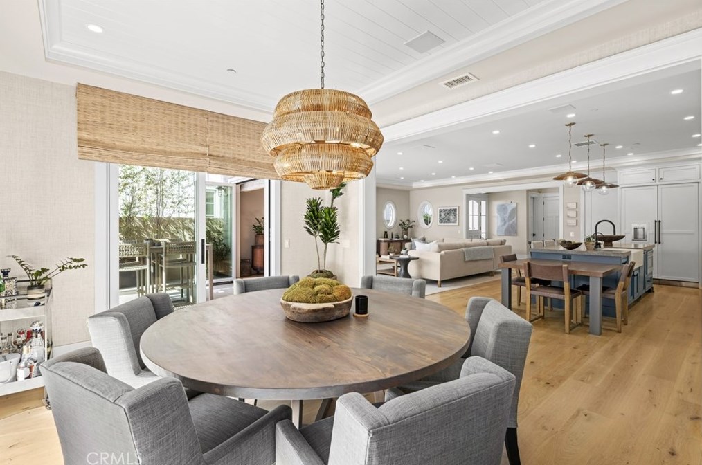 214 Via Mentone, Newport Beach CA  92663-4919 exterior