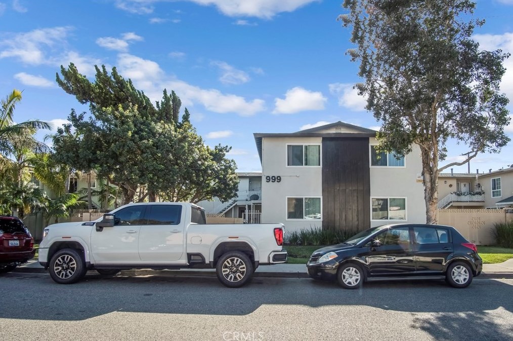 999 Valencia St, Costa Mesa, CA 92626