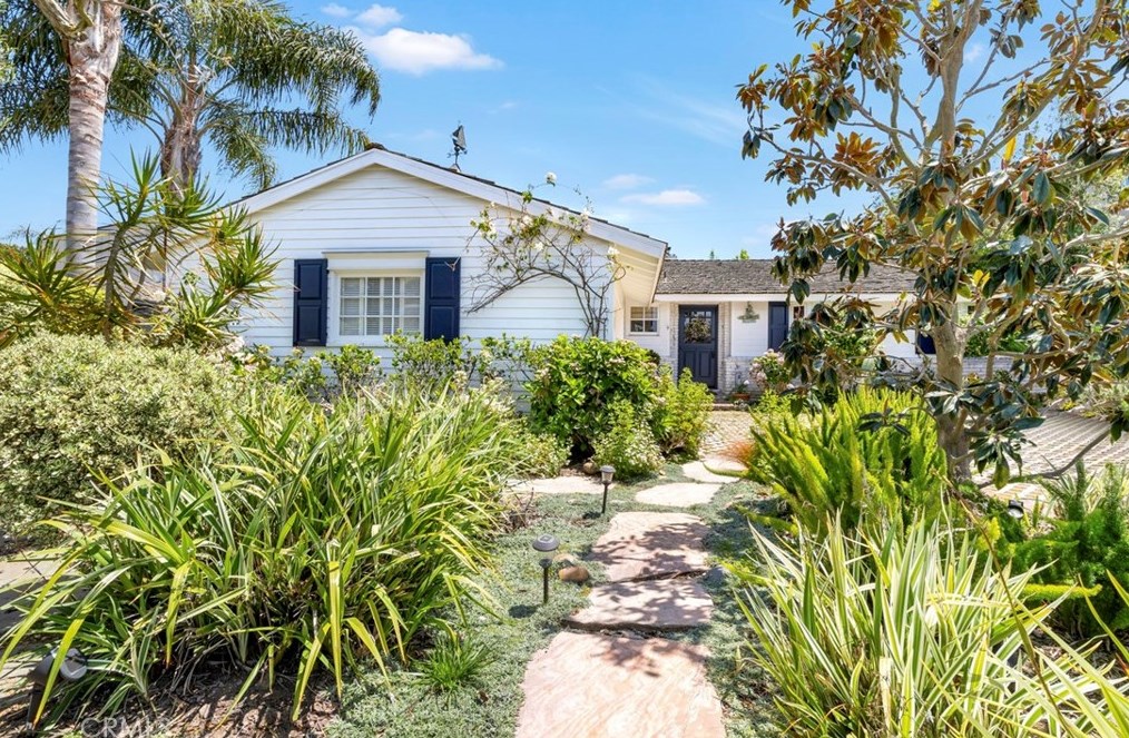601 Cliff Dr, Newport Beach, CA 92663-5812