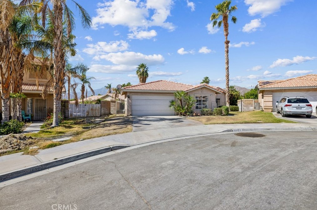 79195 Laurie Ct, La Quinta CA  92253-4252 exterior