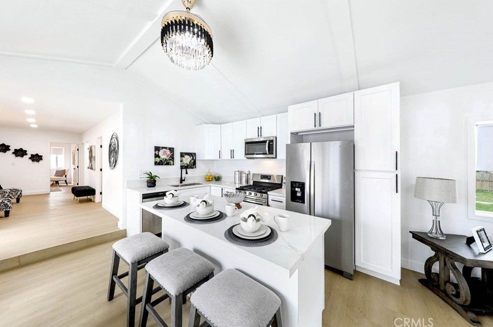 2567 Jefferson St, Long Beach, CA 90810-1519