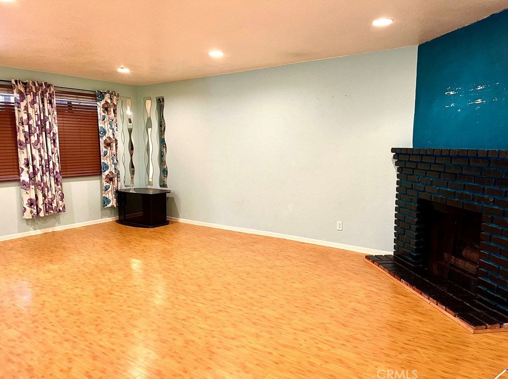 7715 Newman Ave, Huntington Beach, CA 92647-6817