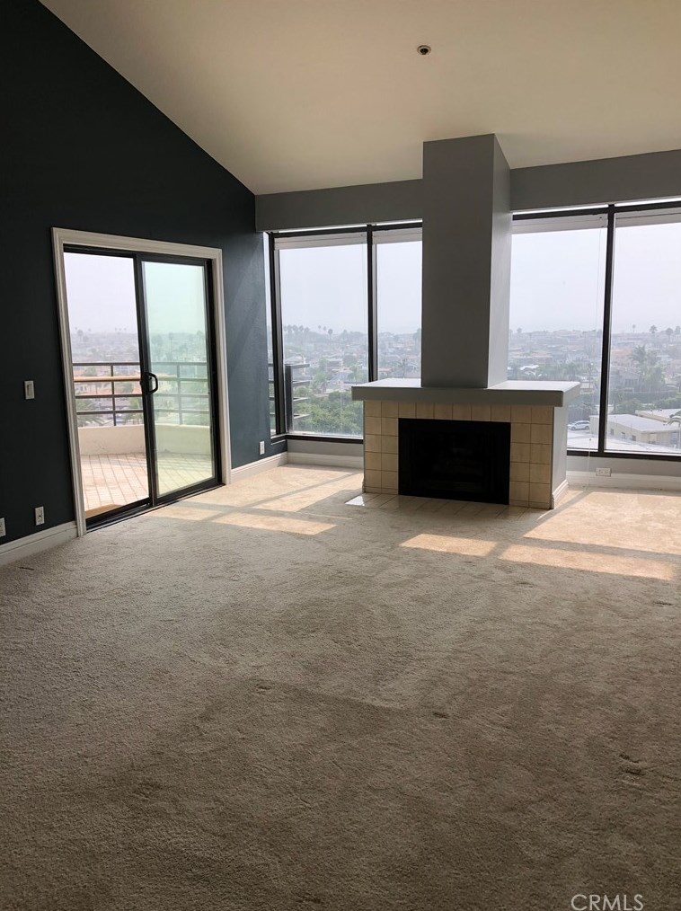 230 Lille Ln #309, Newport Beach, CA 92663